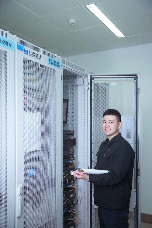 万余武汉地铁人守护平安出行 通讯设备修理背后的默默坚守