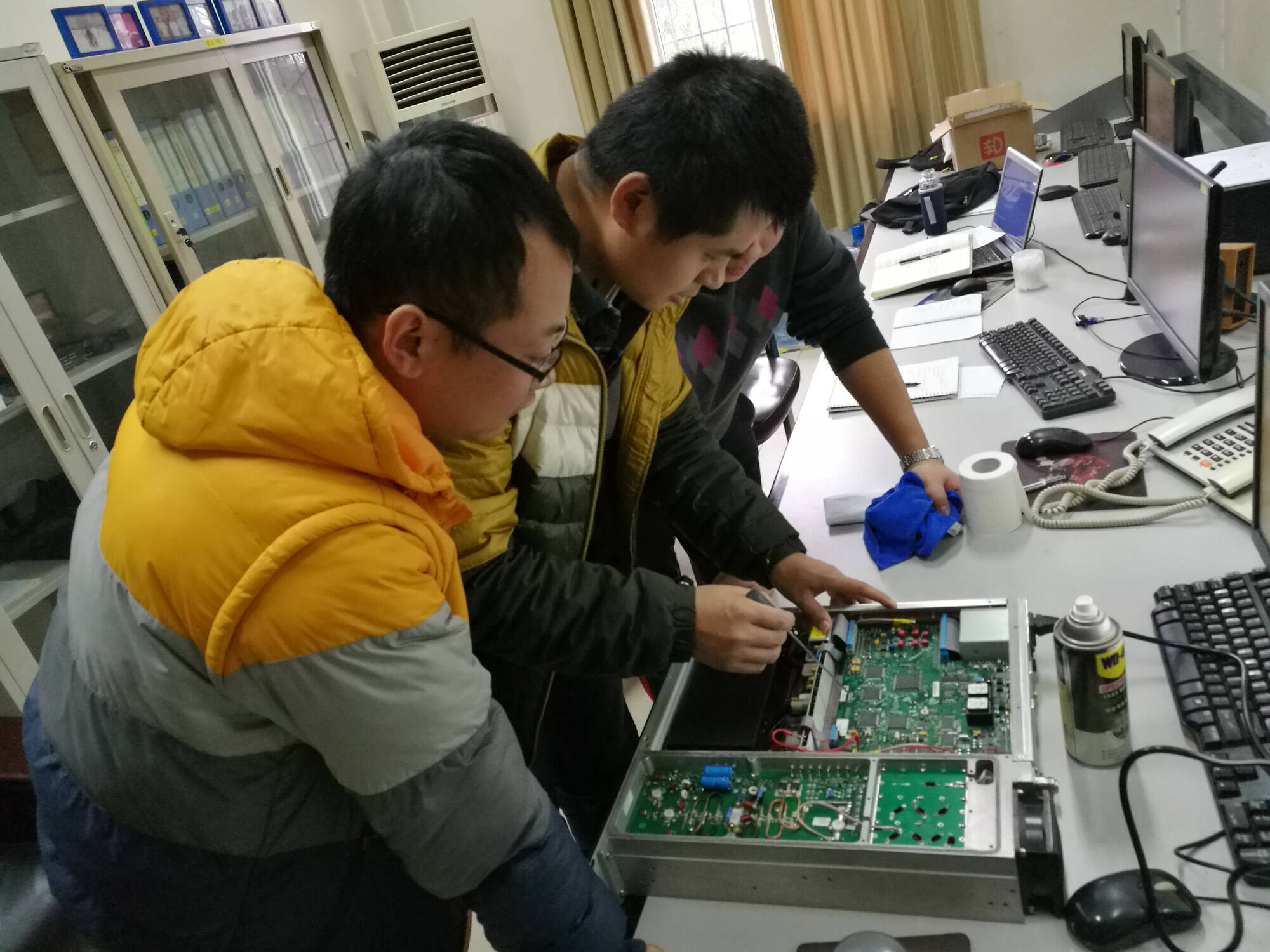 民航重庆空管分局成功修复故障PAE电台，彰显设备修理专业实力